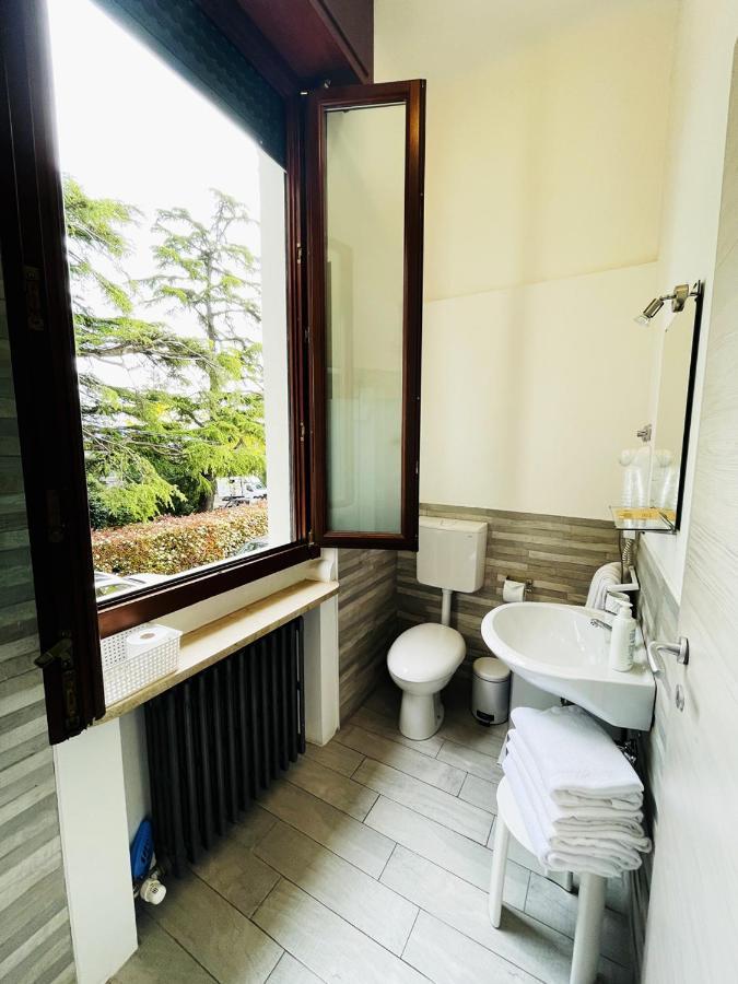 Casa Giulietta Ξενοδοχείο Ντεζεντσάνο ντελ Γκάρντα Εξωτερικό φωτογραφία